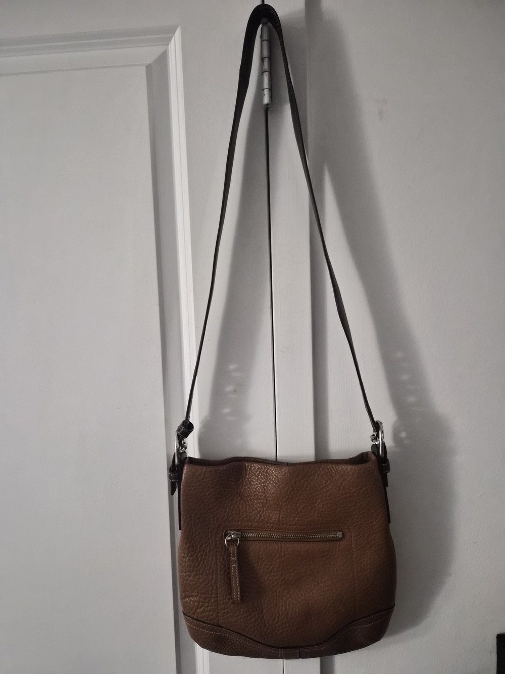 Classic Coach Carmel Brown Leather Crossbody Bag - Picture 2 of 10